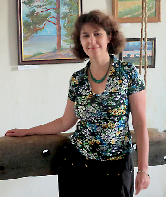 Galina Ender oma maalinäituse "Lahemaa etüüdid" avamisel 14.08.2015