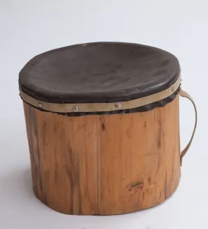 Käsmu Meremuuseum - Iste, ühepuunõu nahkkate KMM/FUR_726