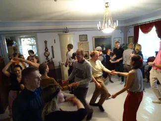 Käsmu Meremuuseum - 16.07.2022 Svingtantsijad saalitoas tantsuhoos