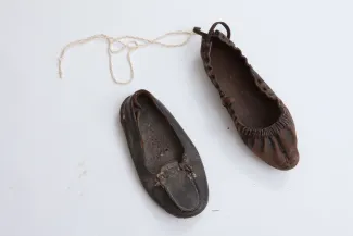 Käsmu Meremuuseum - Mokassinking ja pastel, kohalik nahkkäsitöö