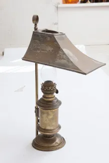 Käsmu Meremuuseum - Kirjutuslaua petroolilamp KMM/OLM_346