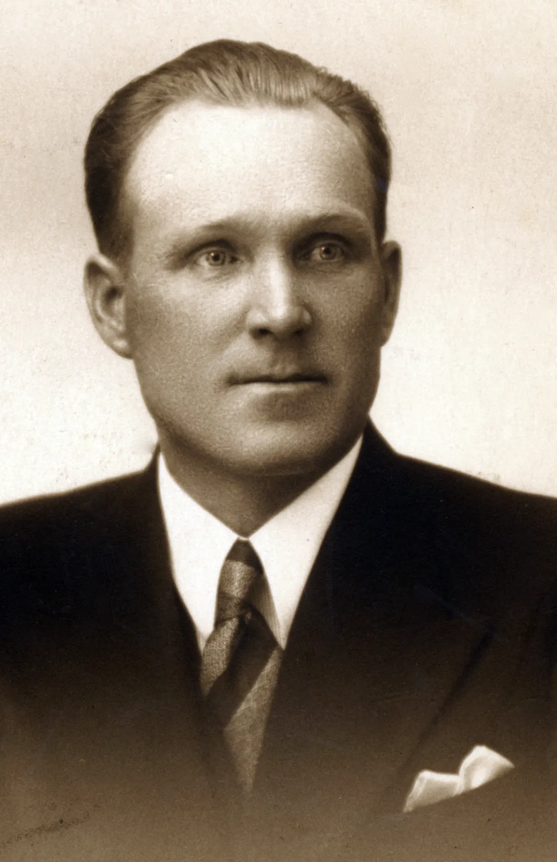 Anton Mikenberg 1899-1942 kaugsõidukapten