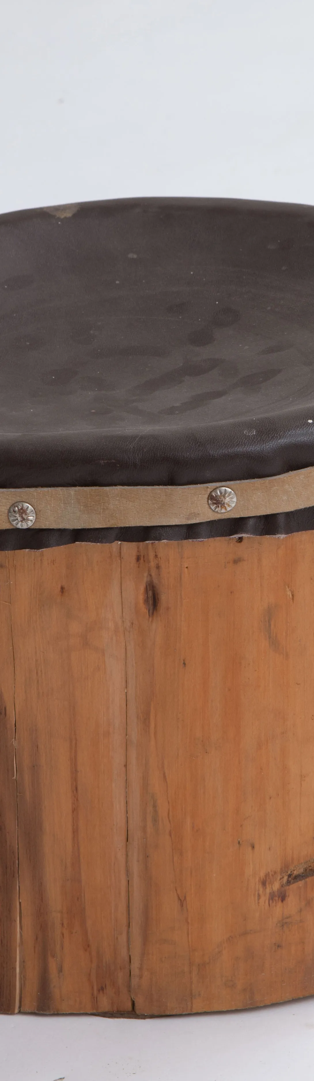 Käsmu Meremuuseum - Iste, ühepuunõu nahkkate KMM/FUR_726