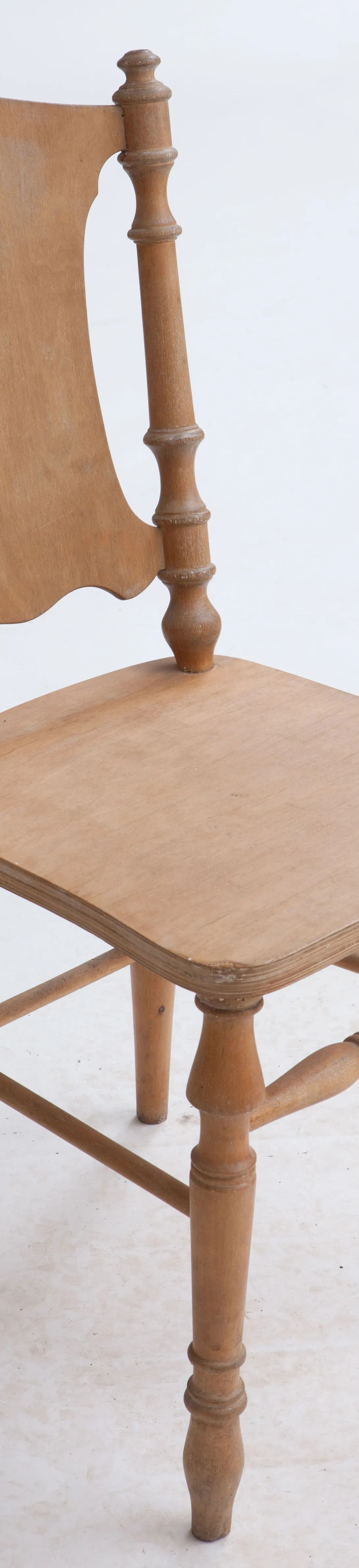 Käsmu Meremuuseum - Luterma väljalõiketehnikas seljatoega tool F1-67 KMM/FUR_2004