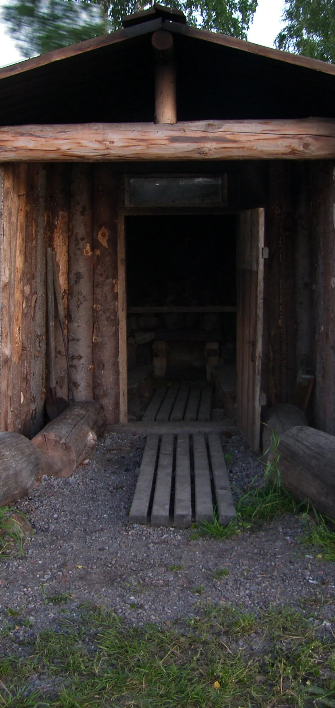 Käsmu Meremuuseum - Koobas suitsusaun