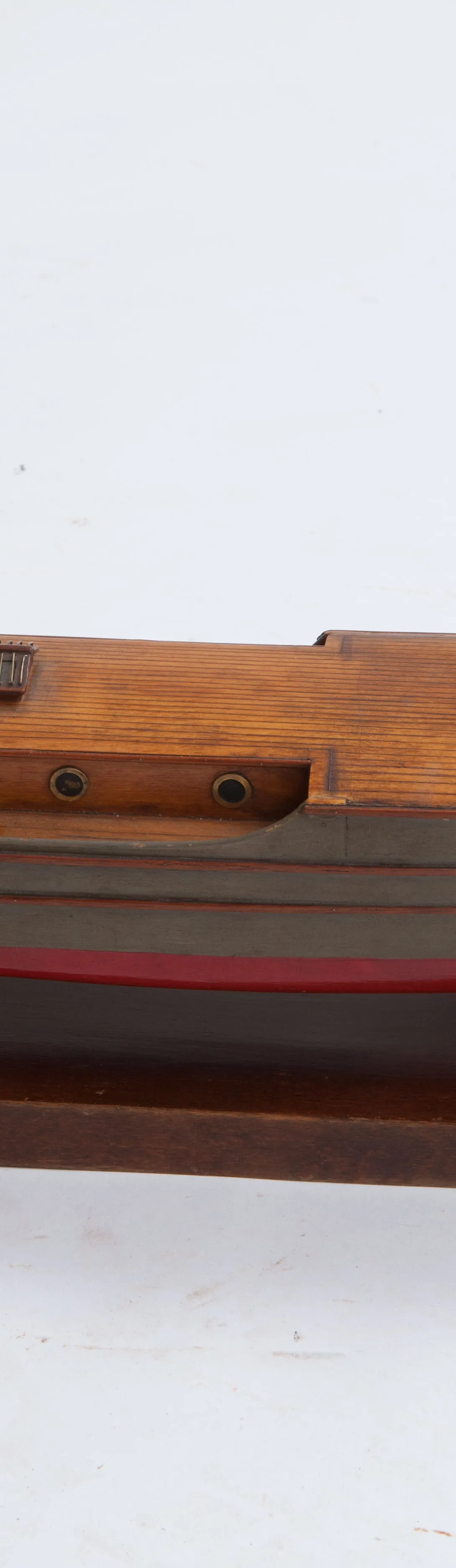 Käsmu Meremuuseum - Piirituseveo kiirpaat, Messerschmitt mootor